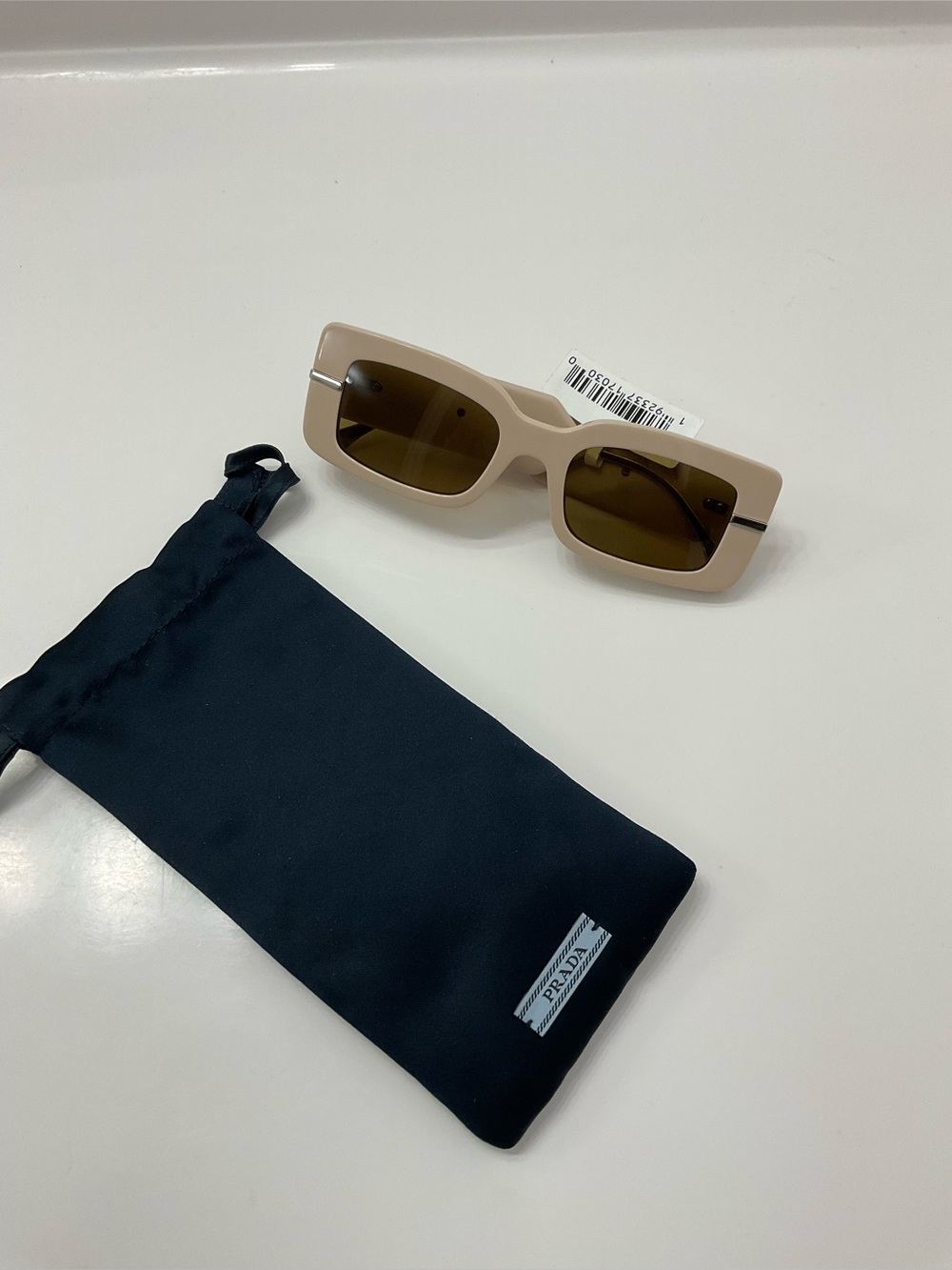 NWT Fendi Fendigraphy 51mm Rectangular
Sunglasses